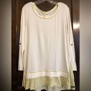 Beautiful soft Matilda Jane Womens tunic size medium ivory layered look green